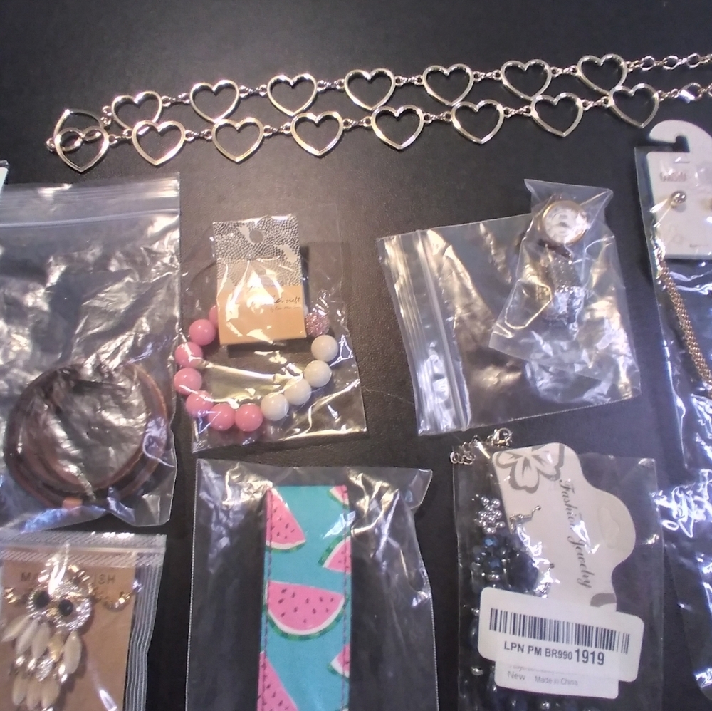 New 15 Pc Jewelry Presents Resell - Picture 4 of 8